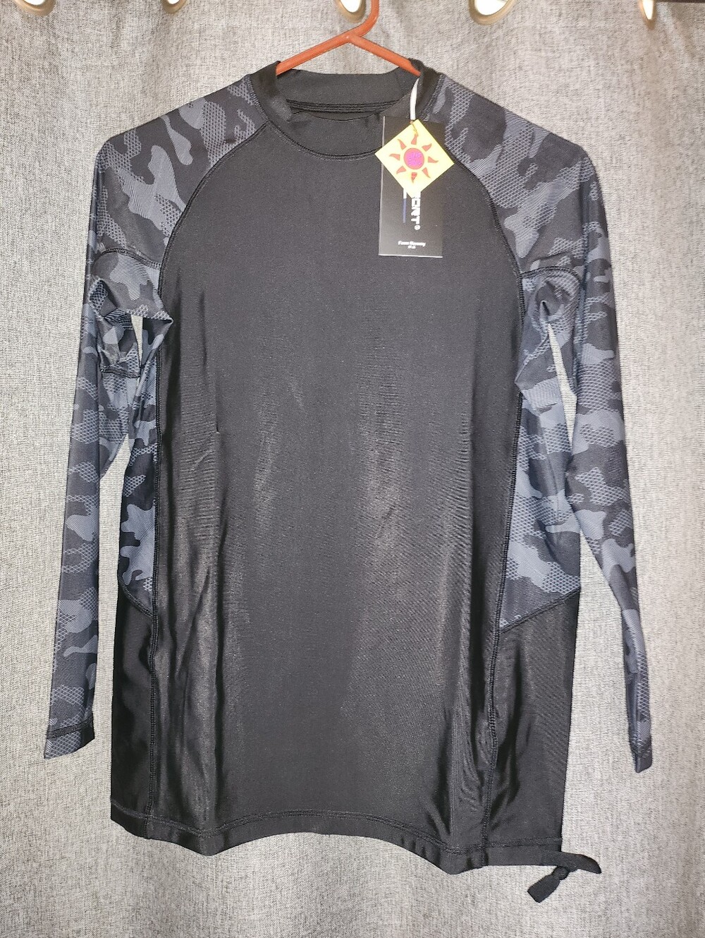 Black Long-Sleeve Athletic Rash Guard with Camo Sleeves